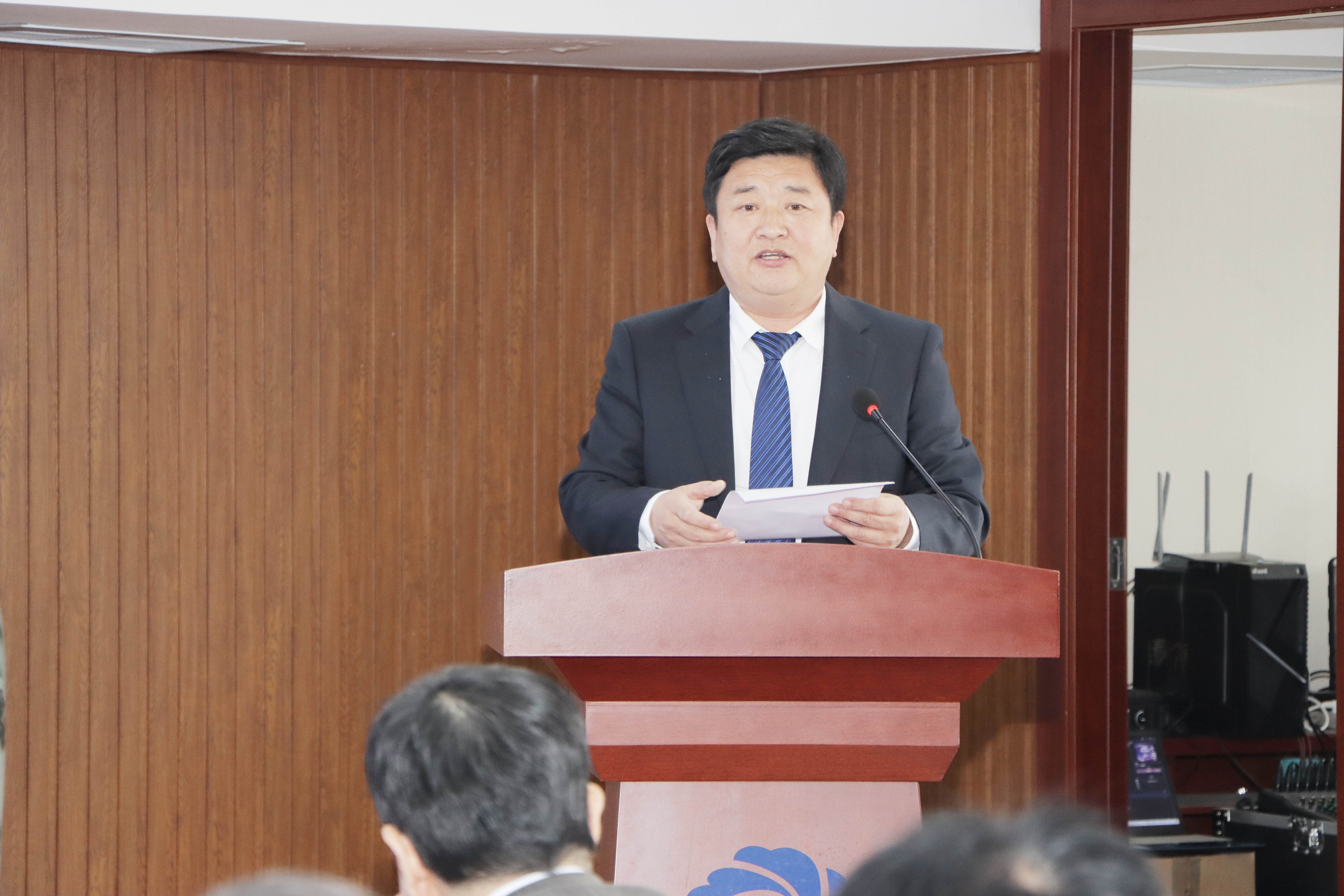 衡水四院党委书记刘国彬主持大会河北省卫健委、科协，河北省抗癌协会，